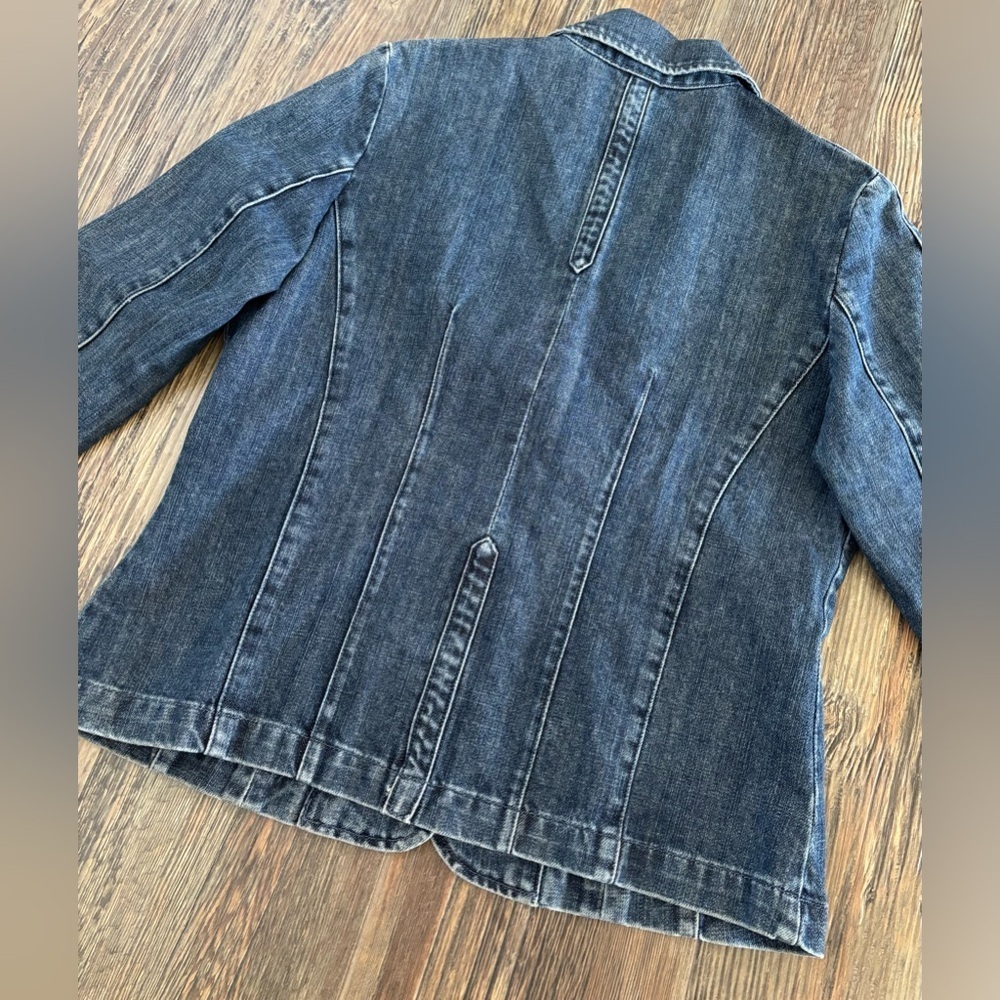 Christopher & Banks Blue Denim Jean Jacket Womens Med 2006 Raised Floral Design - Picture 10 of 10